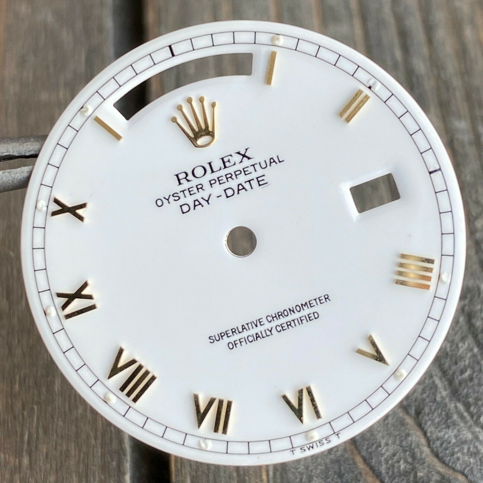 Original Rolex Day-Date 18K Yellow White Dial w/ Skinny Roman Marker 36mm 18038 - luxuriantconcierge